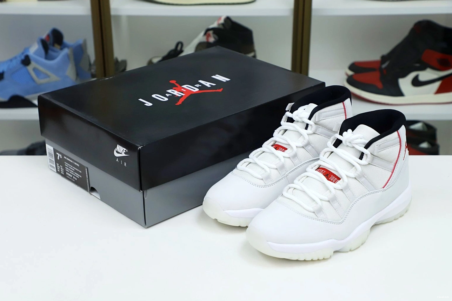 XI AIR RETRO PLATINUM 11 TINT JORDAN 0926